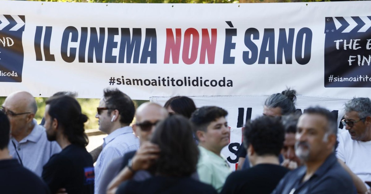 Sul cinema pendono ricorsi al Tar e proteste dei lavoratori: ma una cupola di privilegiati resiste