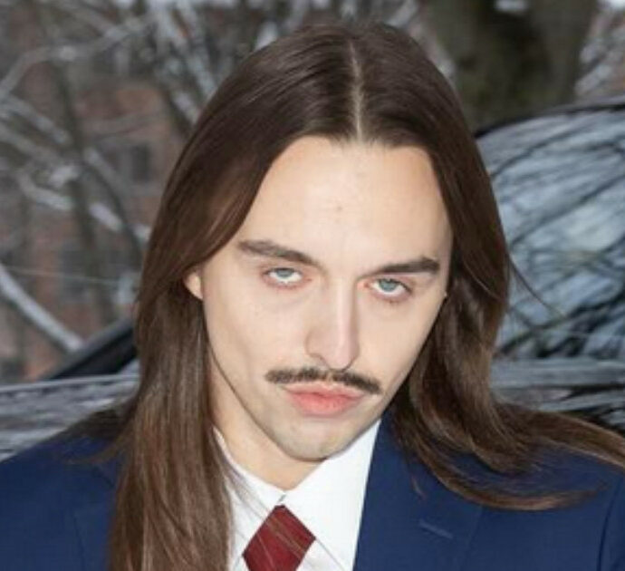 “In Italia si sono inca**ati per Espresso Macchiato, la cosa mi ha sorpreso”: Tommy Cash risponde alle polemiche per il brano dell’Eurovision e svela il vero significato della canzone