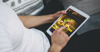 Copertina di L’azzardo è raddoppiato. E ora l’assist del calcio