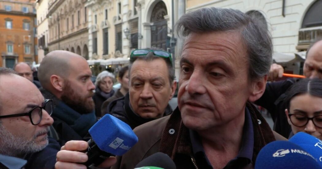 https://st.ilfattoquotidiano.it/wp-content/uploads/2025/03/02/calenda-1200-1050x551.jpg