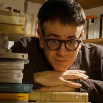 Copertina di Michele Rossi, direttore del Gabinetto Vieusseux: “Le recensioni dei libri? Figlie dell’amichettismo”