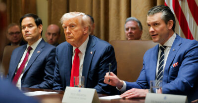 Copertina di Pressing Usa per la tregua: “Vogliamo capire se Mosca e Kiev vogliono la pace”. Lavrov: “Ue e Zelensky ostacolano i piani di Trump”