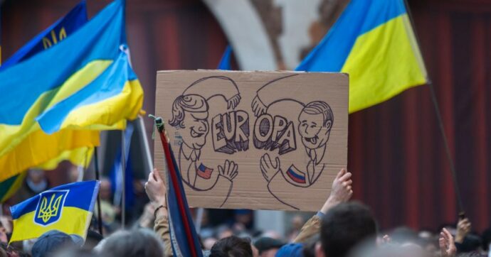 L’Europa guerrafondaia non è alternativa a Trump: l’Italia deve sganciarsi da entrambi