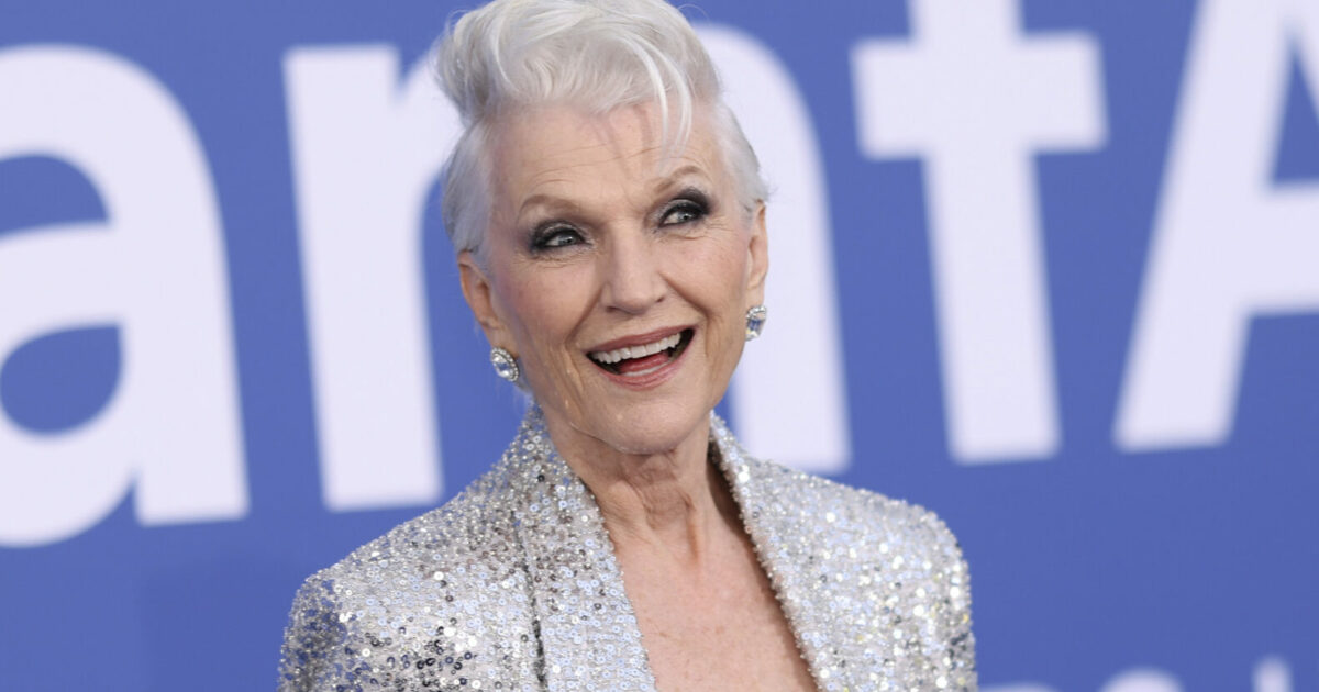 “Sono stata una ragazza madre di tre figli, sopravvissuta alla violenza domestica”: ecco chi è Maye Musk, ex modella e mamma dell’imprenditore Elon