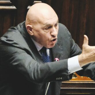 Copertina di Caso Sogei, Crosetto fece delle segnalazioni agli 007 sugli appalti anomali