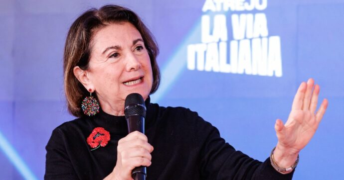 Roccella: “Primi sulla tutela dei minori online”. Ma il divieto su pornografia e intelligenza artificiale resta inapplicato