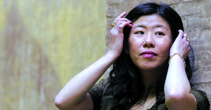 Banana Yoshimoto contro Amazon: in vendita un libro a sua firma scritto con l’AI. L’autrice giapponese annuncia una battaglia legale