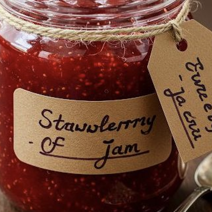 “Uomo paralizzato dopo aver mangiato una conserva che conteneva una tossina botulinica”: prodotto identificato e ritirato in tutta Italia