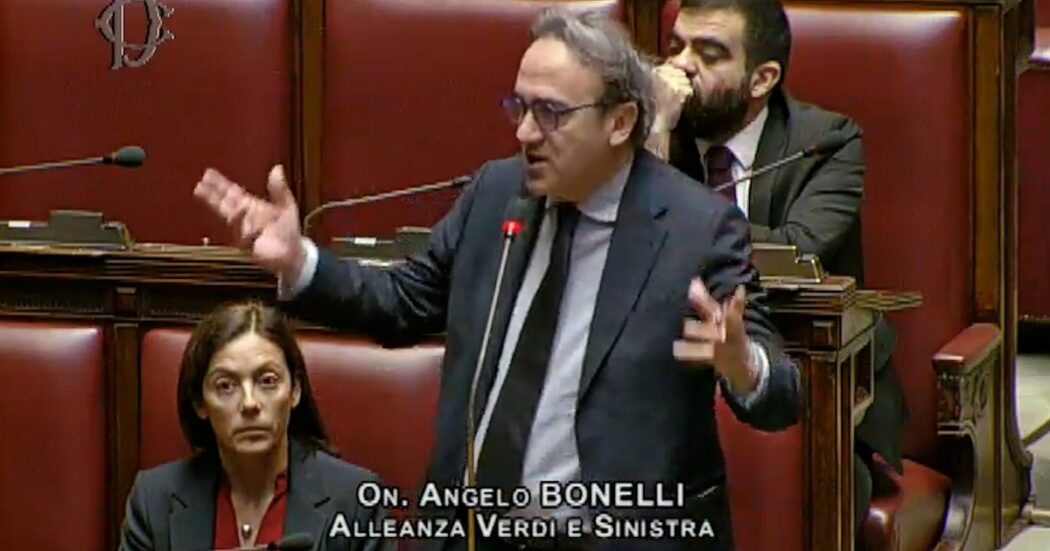 https://st.ilfattoquotidiano.it/wp-content/uploads/2025/03/06/bonelli-2-1050x551.jpg