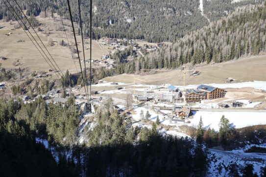 Belluno, cabina si schianta contro le strutture di fine corsa della funivia di Arabba