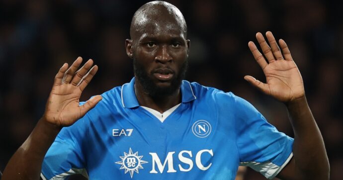 Lukaku: “Non odio l’Inter, se qualcuno ha parlato non ero certo io”. E poi dice: “Non ho più sentito Lautaro”