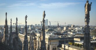 Copertina di L’assessore è indagato a Milano, ma governa Torino: il Pd lo difende