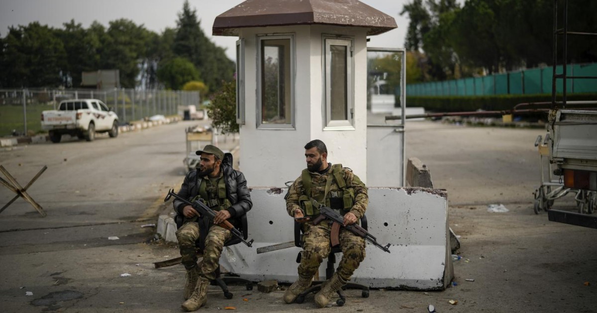 In Siria gli scontri più violenti tra militari e lealisti dalla caduta di Assad: almeno 70 morti da ilfattoquotidiano.it In Siria gli scontri più violenti tra militari e lealisti dalla caduta di Assad: almeno 70 morti