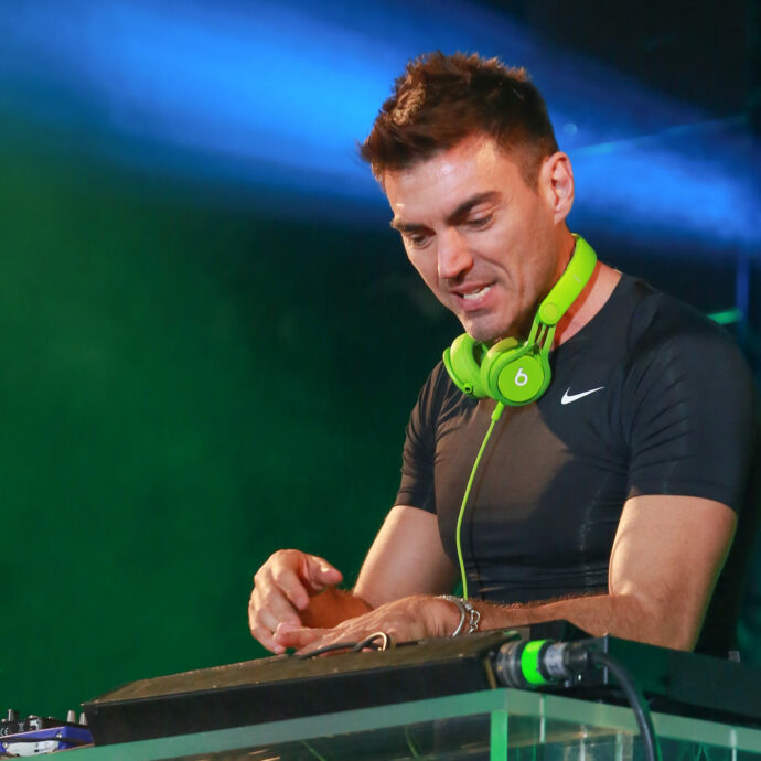 “Gli eccessi dei dj? Cliché Anni 80. Non mi sono mai drogato e sono astemio. Sarei felice di vincere San Marino Song Contest”: lo rivela Gabry Ponte