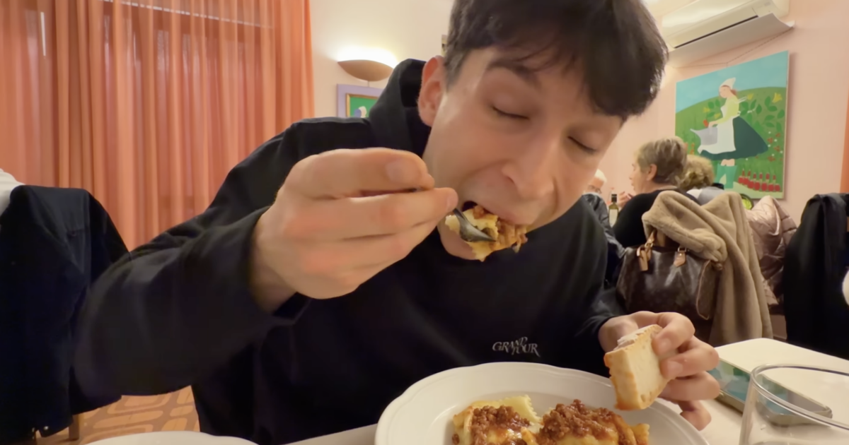 “Ho mangiato di tutto nel ristorante della nonna di Lucio Corsi ed ecco quanto ho speso”: la recensione completa dell’influencer Francesco Zini