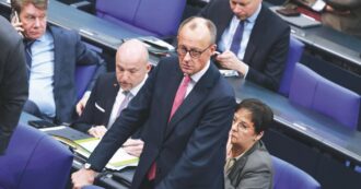 Copertina di Bavagli, eccezioni, decreti: le Camere sono un optional