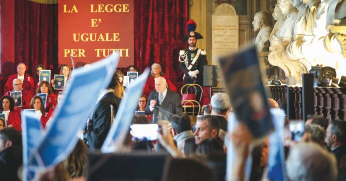 Cassazione contro Nordio sull’abuso d’ufficio: “Decida la Consulta”