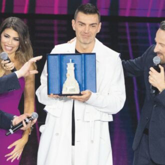 Copertina di Rai, “Tutta l’Italia” se ne va a San Marino (e avverte Sanremo)