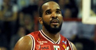 Copertina di Samardo Samuels minaccia una famiglia che si rifugia nel seminterrato: arrestato e subito liberato. L’ex Olimpia urla: “I’m a champion”