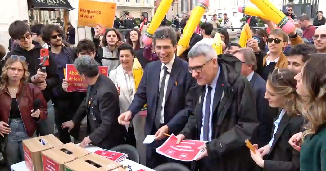 Matite giganti e urne in piazza, il presidio dei referendari alla Camera. Cgil e + Europa: “Servono election day e voto ai fuorisede”