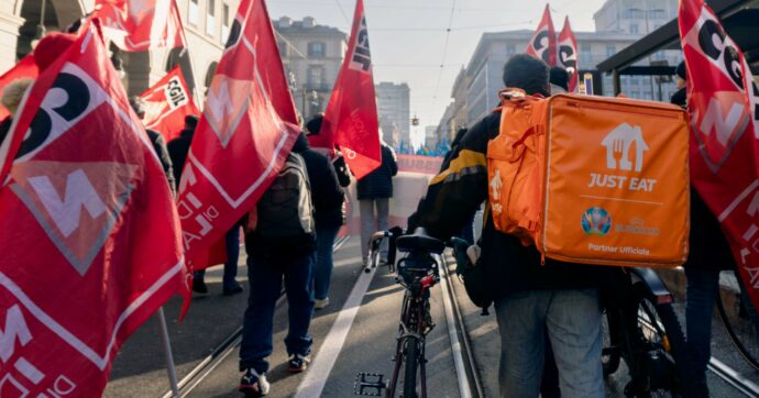 Maxi-multa al rider: guidava senza patente una bici elettrica (equiparata a ciclomotore)