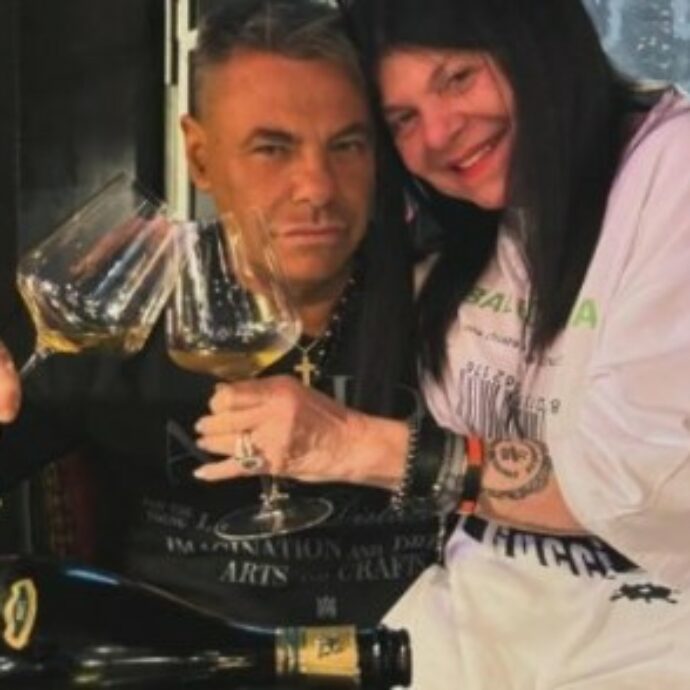 “Alla gintoneria ci sarei andato anche io, non per le ‘donnine’ ma per mangiare quelle capesante”, “Anche con lei non ci avrei messo piede”: lo scambio tra Mauro Corona e Bianca Berlinguer
