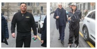 Copertina di Il look ‘sfacciato’ di Davide Lacerenza in tribunale: davanti al gip con la felpa ‘logata’ con la propria firma