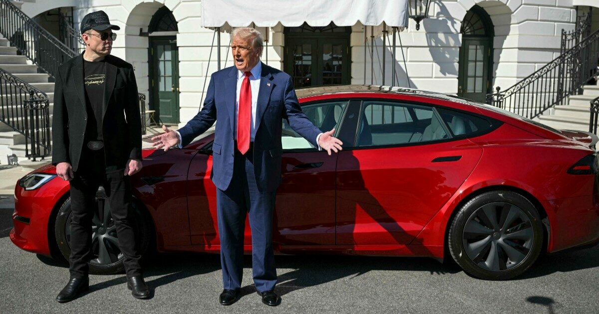 dopo la rottura con musk trump vuole disfarsi della sua tesla rossa