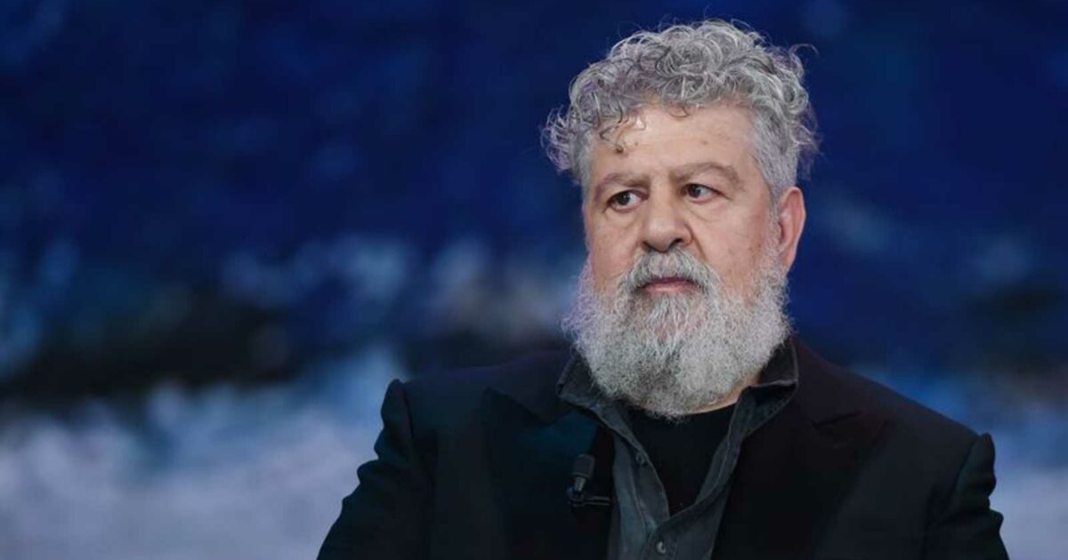 “Ai Campi Flegrei la situazione ormai è critica ma nessuno ci dice cosa fare. Dobbiamo scappare? Tutto è lasciato al caso”: la rabbia di Lello Arena