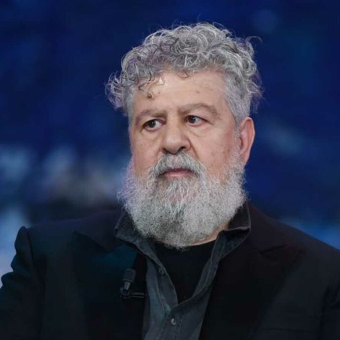 “Ai Campi Flegrei la situazione ormai è critica ma nessuno ci dice cosa fare. Dobbiamo scappare? Tutto è lasciato al caso”: la rabbia di Lello Arena