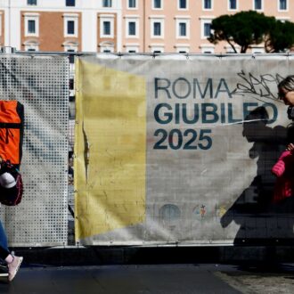 Copertina di Giubileo, il boom è solo per gli affitti. Ora il flop di Parigi 2024 fa paura