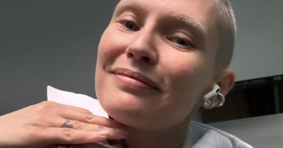Bianca Balti e la nuova cura contro il tumore: “Inizio la terapia con gli inibitori Parp per riparare in Dna danneggiato e uccidere le cellule cancerose”