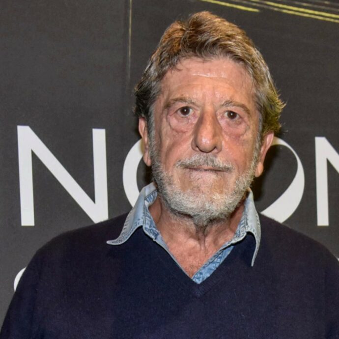 “Nostro padre non aveva in programma di morire. I medici continuavano con le metastasi, le cliniche hanno provato a defilarsi”: i figli di Andrea Purgatori denunciano gli errori fatali