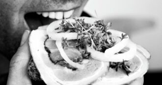 Copertina di Ciò che mangiamo, Il divino e la psiche