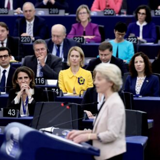 Copertina di L’Europa ai Paesi membri: più armi, ma non da Washington