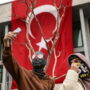 Copertina di Istanbul, un fiume di persone protesta per l’arresto del sindaco Imamoglu. La moglie: “Siamo tutti detenuti”
