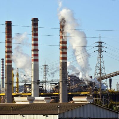 Copertina di L’ex Ilva andrà a Baku Steel, l’annuncio di Urso: “Ora partirà il negoziato”