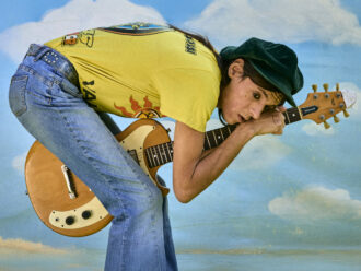 Copertina di “Olly mi ha spiegato perché ha rinunciato a Eurovision e ho capito la sua decisione Gli voglio bene. Per stare soli servono carezze”: parla Lucio Corsi