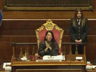 “Non me ne frega un caxxo di quello che pensa Renzi”. Il fuori onda di Licia Ronzulli