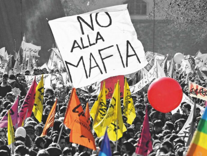 Hanno sfidato la mafia, rischiano la povertà. I testimoni di giustizia a Meloni: “Versateci i contributi”