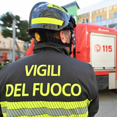 Copertina di Esplosione devasta una palazzina di 4 piani, due feriti di cui uno grave