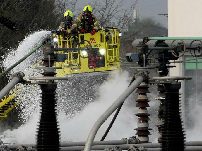 Incendio e blackout a Heathrow Indaga anche l’antiterrorismo