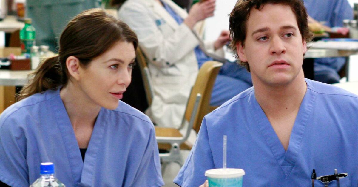 “La scena di sesso a Grey’s Anatomy è stata una me**a. Tutto molto scomodo e imbarazzante. Lui non voleva farla, io non volevo farla”: lo rivela Ellen Pompeo