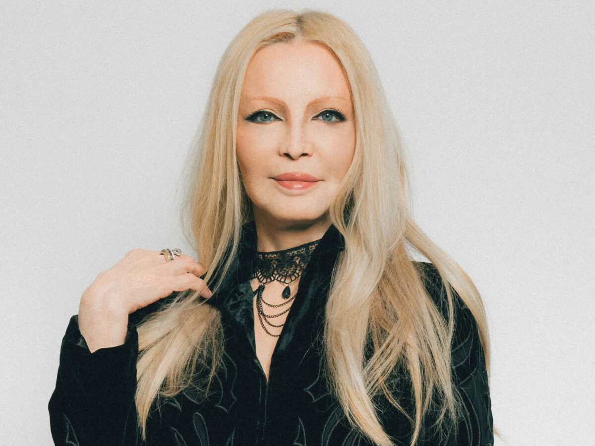 “Le droghe? Non le ho provate tutte, non sono scema. Volevo divertirmi con hashish e acidi. Con Madonna ci scriviamo su Instagram”: lo rivela Patty Pravo