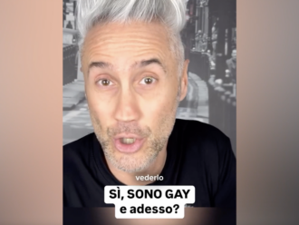 Copertina di Il coming out del professor Schettini: “Sì, sono gay. Nessuno è sbagliato ma unico così com’è”