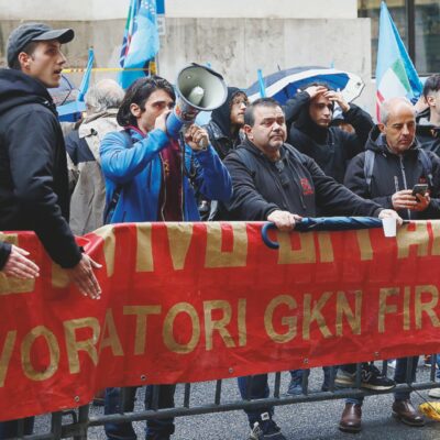 Copertina di Ex Gkn: tutti licenziati, ma oggi la fabbrica è a un passo dal rilancio