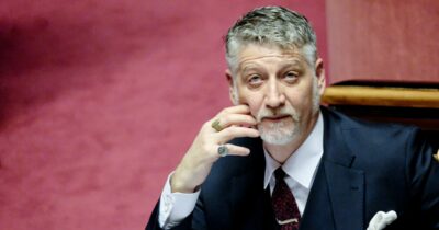 Copertina di Cultura a pezzi: si dimette anche Borrelli. In tre giorni saltano i vertici di Cinecittà e del Ministero