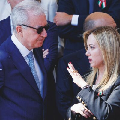 Copertina di Dossieraggi, Meloni punisce gli “spioni”: stretta sulle denunce