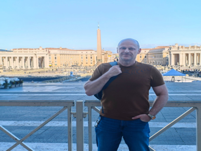 Copertina di Palazzina crollata, chi è Grant Paterson il turista scozzese rimasto coinvolto nell’incidente