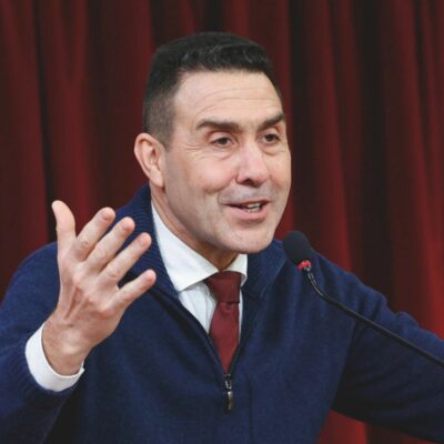 Copertina di Non ci fu falso ideologico, il gip archivia Vannacci sul suo lavoro a Mosca